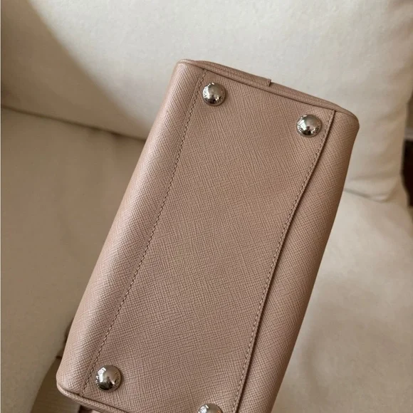 RARE Prada Saffiano leather top-handle bag cameo beige - Picture 4 of 13